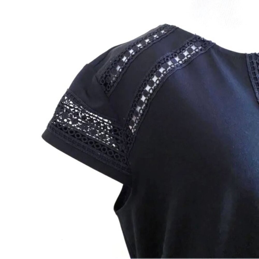 H&M black fit and flare with embroidered details - Picture 5 of 8
